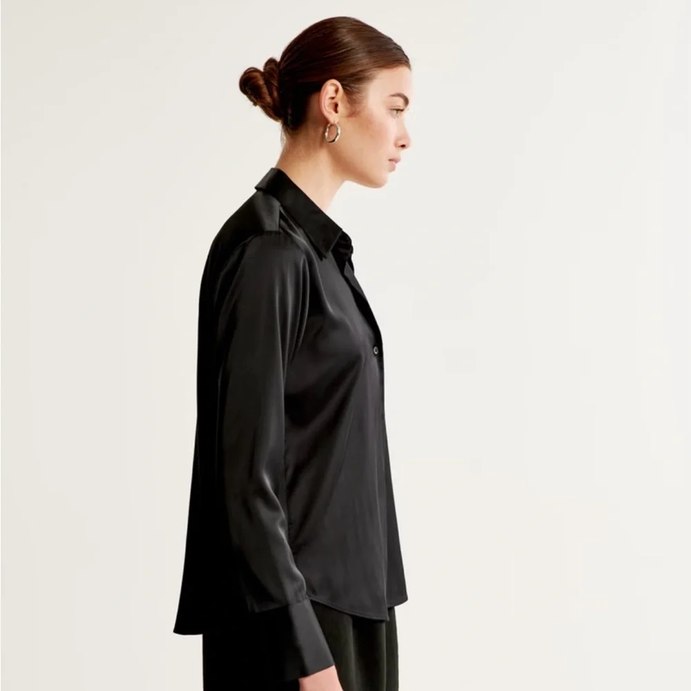 Abercrombie & Fitch Long-Sleeve Satin Button-Up Shirt - Picture 5 of 13